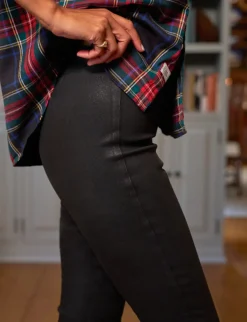 Derry Illusion Pull On Jean - Black Waxed