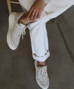 Dolen Sneaker