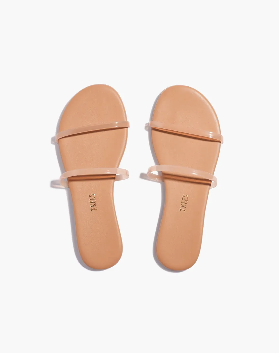 Gemma Clears Sandal in Pout