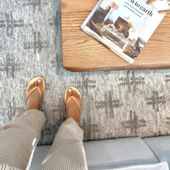 Milos Sandal